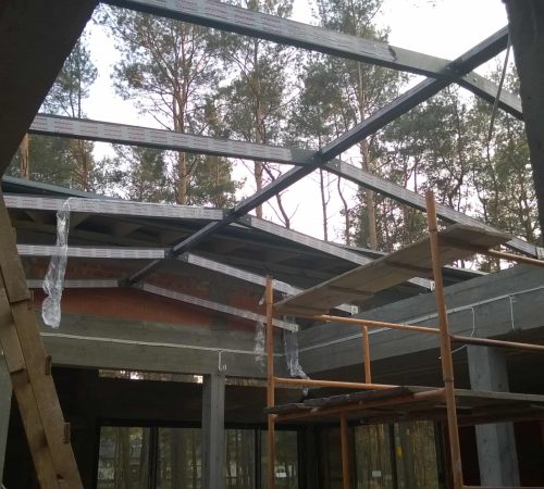 dach z profili aluminiowych